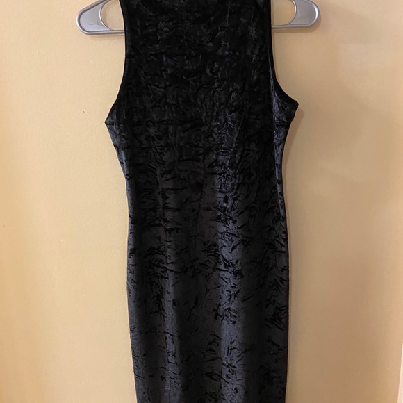 Black brushed velvet look sleeveless dress size medium - Picture 6 of 7